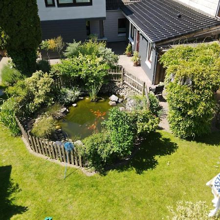 1 Raum Appartement Mit Kuechenzeile In カッペルン エクステリア 写真