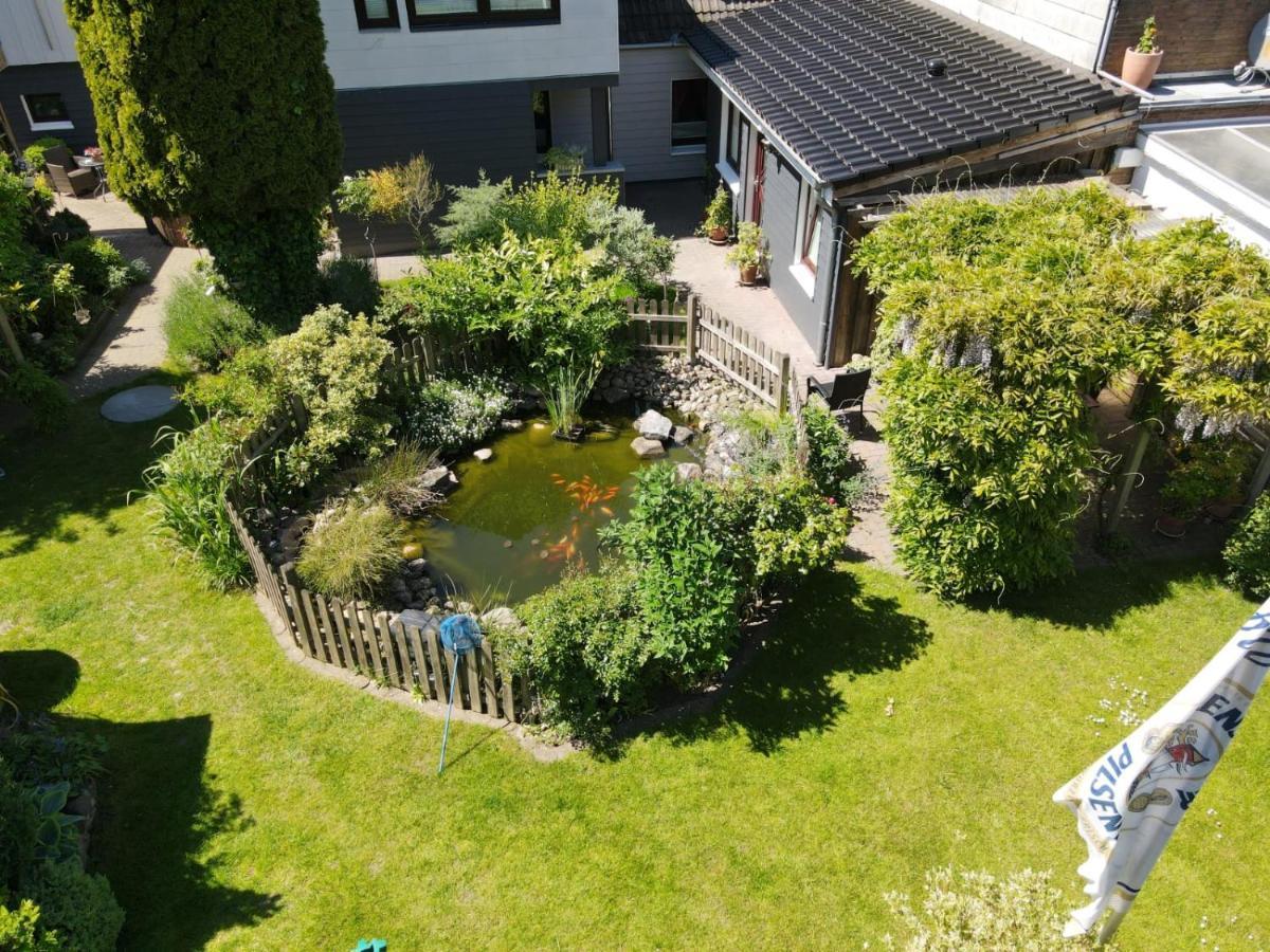 1 Raum Appartement Mit Kuechenzeile In カッペルン エクステリア 写真